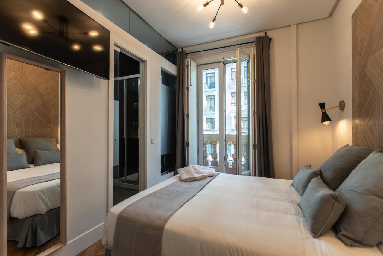Suites You Gran Via Madrid Bagian luar foto