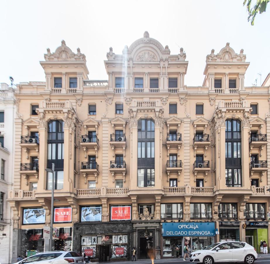 Suites You Gran Via Madrid Bagian luar foto