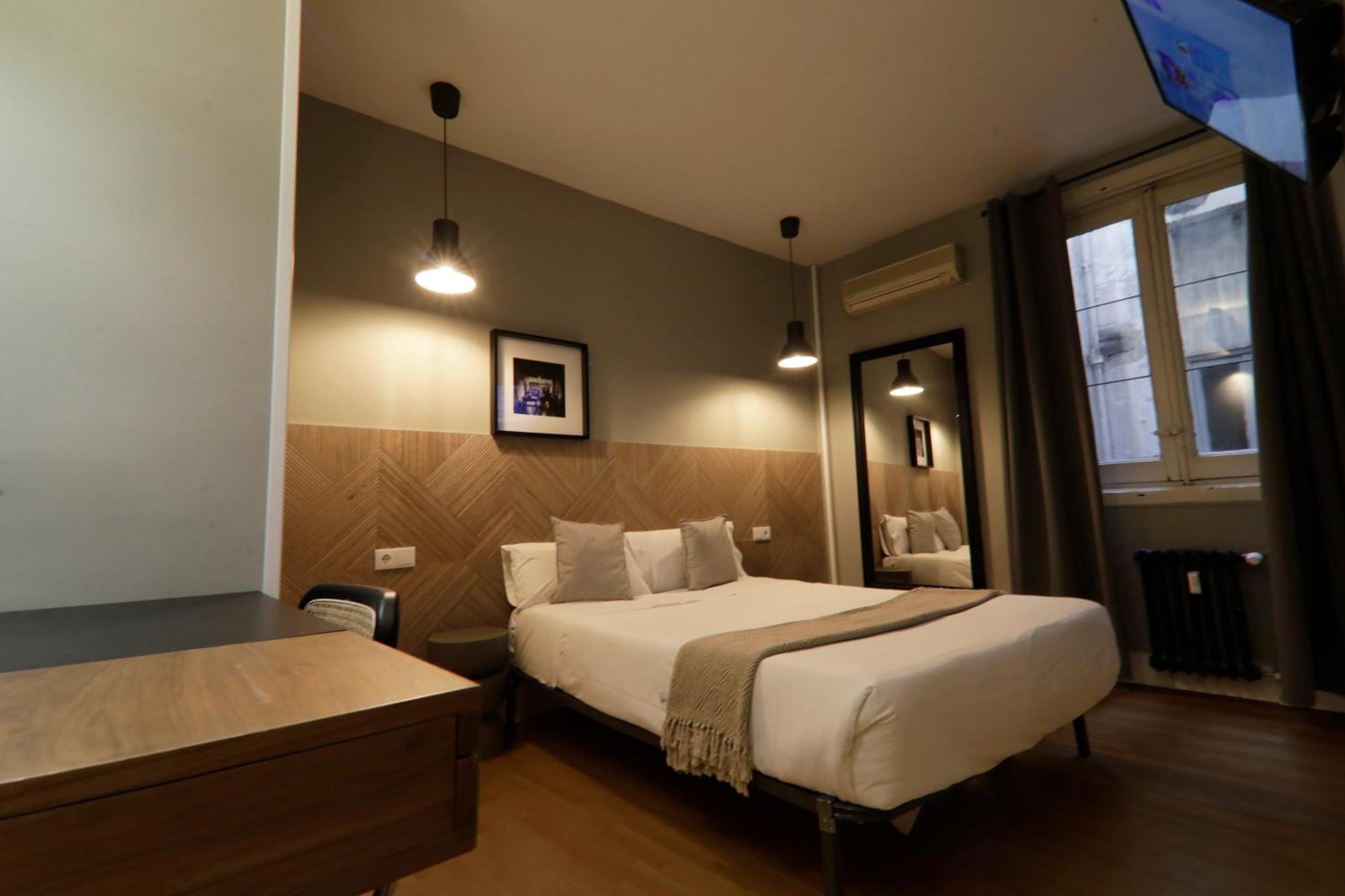 Suites You Gran Via Madrid Bagian luar foto