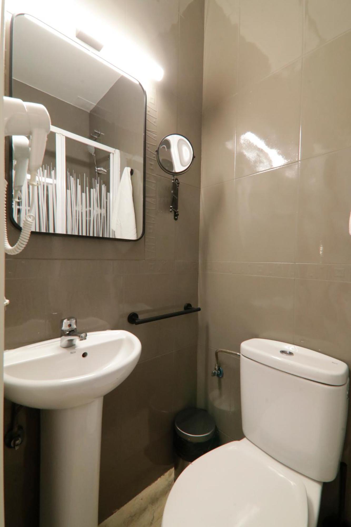 Suites You Gran Via Madrid Bagian luar foto