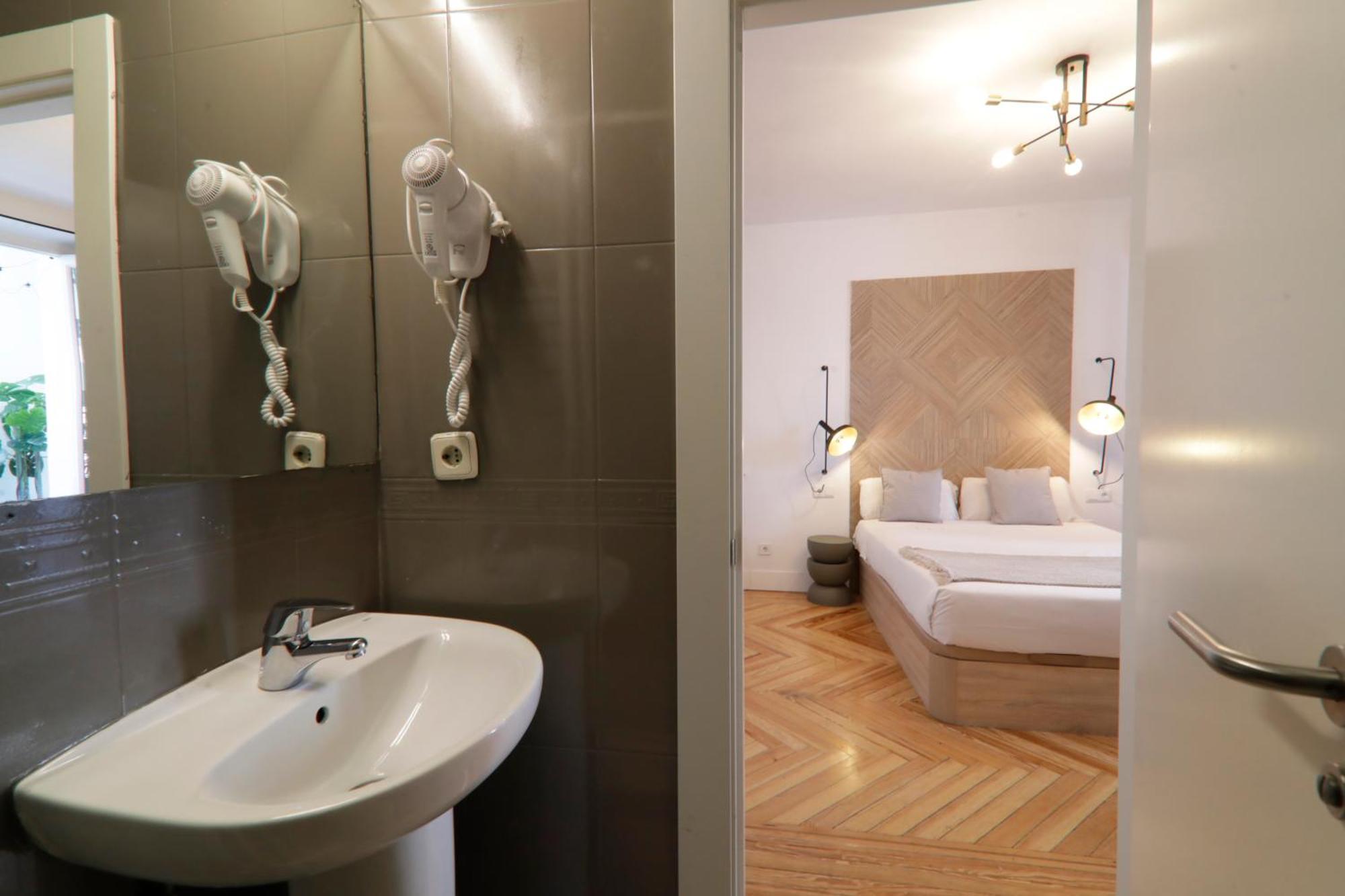 Suites You Gran Via Madrid Bagian luar foto