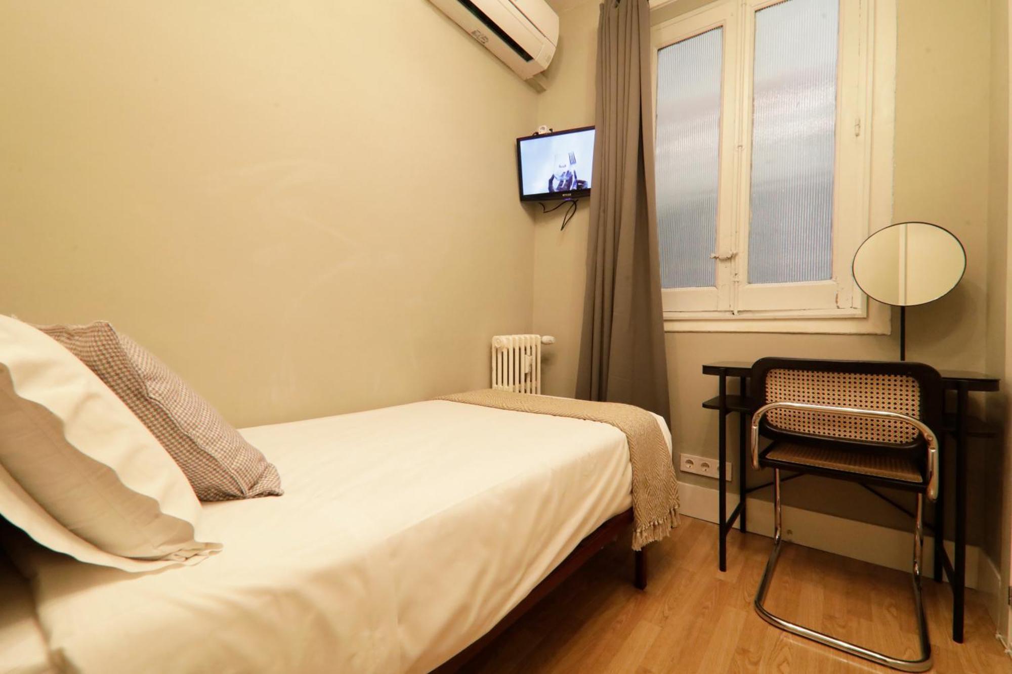 Suites You Gran Via Madrid Bagian luar foto