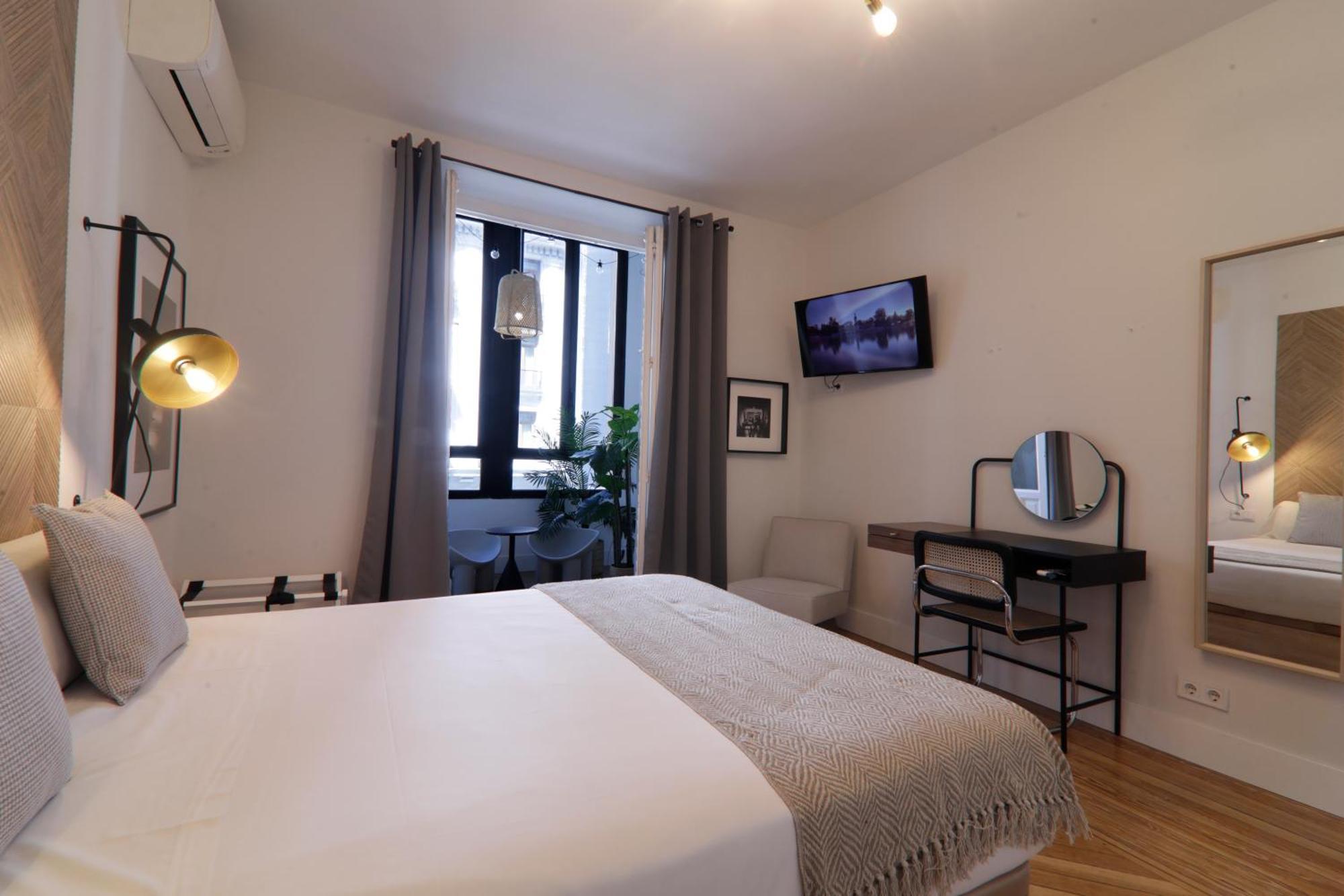 Suites You Gran Via Madrid Bagian luar foto